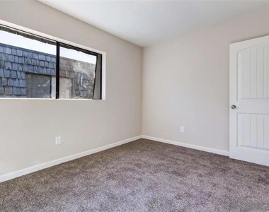 4331 53rd St - Photo Thumbnail 16