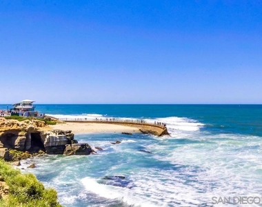 1040 Coast Blvd S - Photo Thumbnail 28