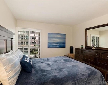 1040 Coast Blvd S - Photo Thumbnail 21