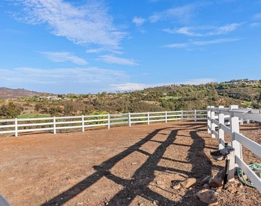 17429 Rancho Del Rio - Photo Thumbnail 46