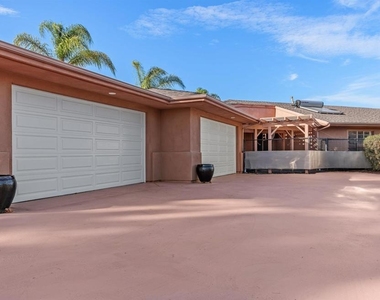 17429 Rancho Del Rio - Photo Thumbnail 47
