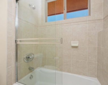 17429 Rancho Del Rio - Photo Thumbnail 31