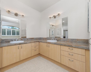 17429 Rancho Del Rio - Photo Thumbnail 27