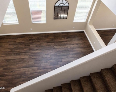 885 Aloe Lane - Photo Thumbnail 7