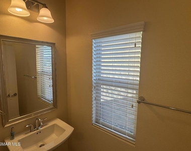 7124 Baneberry Avenue - Photo Thumbnail 9