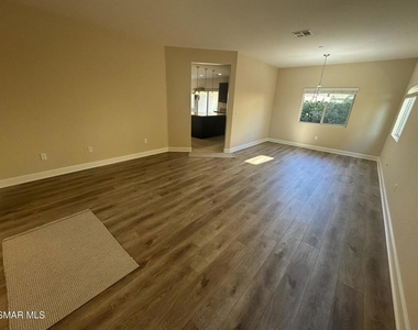 7124 Baneberry Avenue - Photo Thumbnail 2
