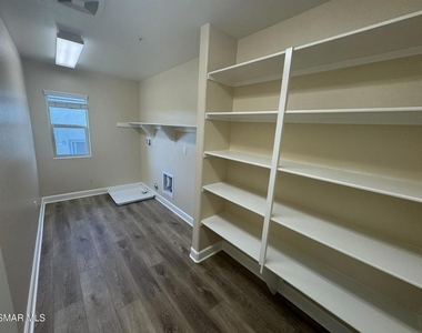 7124 Baneberry Avenue - Photo Thumbnail 18