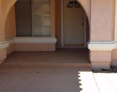 28625 Quaint Street - Photo Thumbnail 2