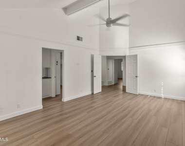 2938 Winding Lane - Photo Thumbnail 10