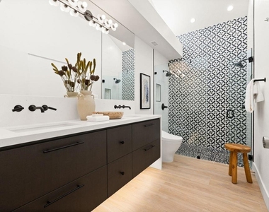 47 N Kavenish Drive - Photo Thumbnail 34