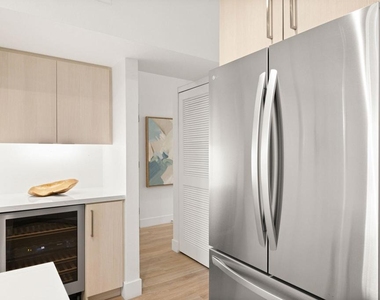 47 N Kavenish Drive - Photo Thumbnail 15