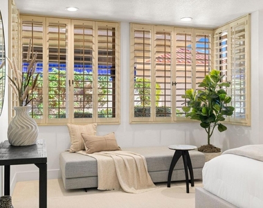 47 N Kavenish Drive - Photo Thumbnail 32