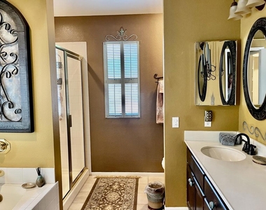 78785 Villeta Drive - Photo Thumbnail 10