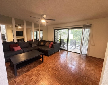 48728 Desert Flower Drive - Photo Thumbnail 13