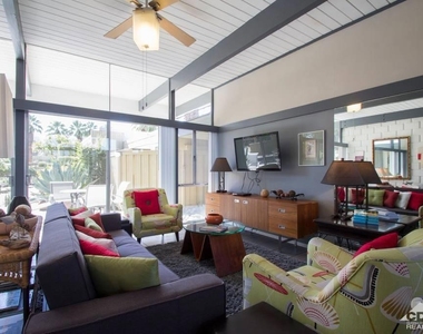 261 Sandpiper Street - Photo Thumbnail 4