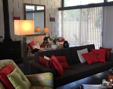 261 Sandpiper Street - Photo Thumbnail 2
