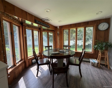 8 Tree Hollow Lane - Photo Thumbnail 6
