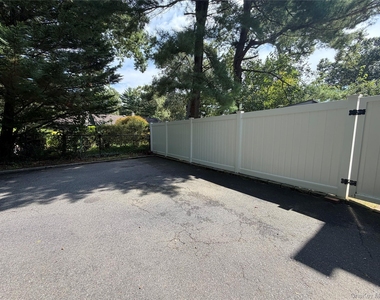 8 Tree Hollow Lane - Photo Thumbnail 14