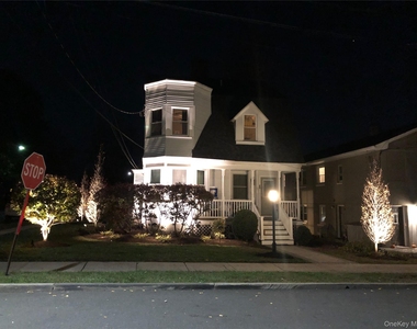 60 Elysian Avenue - Photo Thumbnail 9