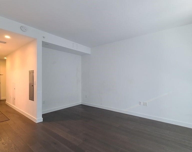 131-05 40th Road - Photo Thumbnail 6
