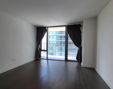 131-05 40th Road - Photo Thumbnail 5
