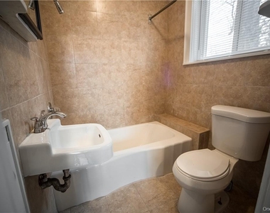 3435 Lexington Avenue - Photo Thumbnail 3
