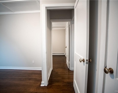 3435 Lexington Avenue - Photo Thumbnail 2