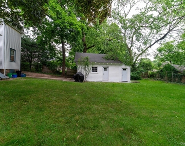 148 Franklin Avenue - Photo Thumbnail 5