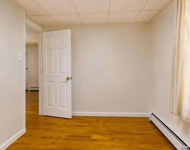 130 Whitlock Road - Photo Thumbnail 10