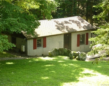 39a Laurelton Road - Photo Thumbnail 1