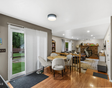 31 Berkshire Drive - Photo Thumbnail 14