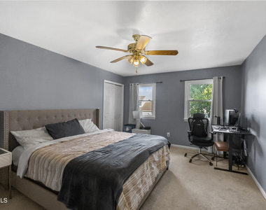 31 Berkshire Drive - Photo Thumbnail 32