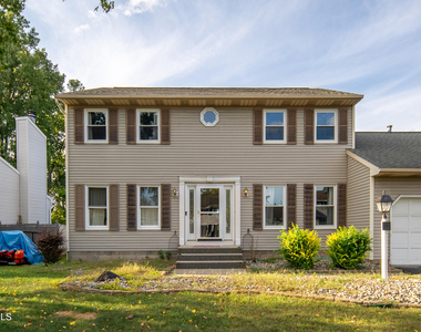 31 Berkshire Drive - Photo Thumbnail 1