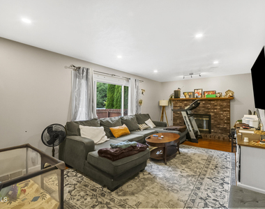 31 Berkshire Drive - Photo Thumbnail 17