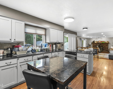 31 Berkshire Drive - Photo Thumbnail 23