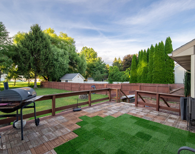 31 Berkshire Drive - Photo Thumbnail 63