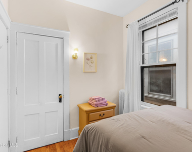 2209 15th Street - Photo Thumbnail 7