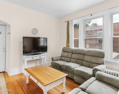 2209 15th Street - Photo Thumbnail 2