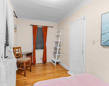 2209 15th Street - Photo Thumbnail 11