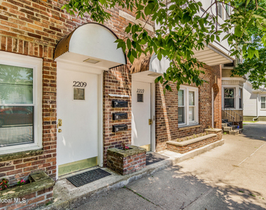2209 15th Street - Photo Thumbnail 14