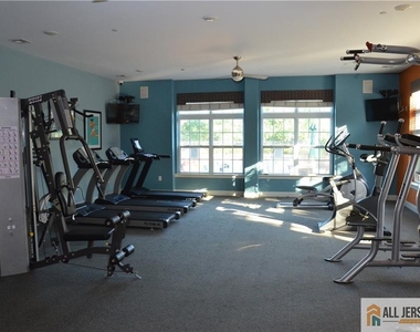 83 Nathan Boulevard - Photo Thumbnail 18