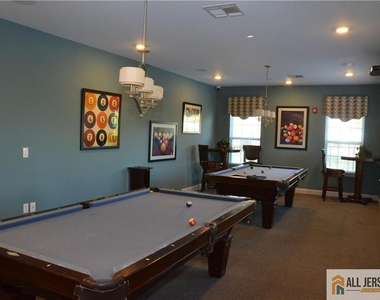 83 Nathan Boulevard - Photo Thumbnail 17