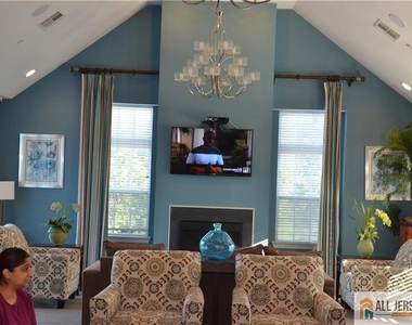 83 Nathan Boulevard - Photo Thumbnail 16