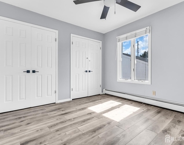 1595 E 2nd Street - Photo Thumbnail 9