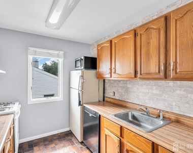 1595 E 2nd Street - Photo Thumbnail 6