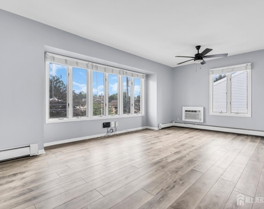 1595 E 2nd Street - Photo Thumbnail 1