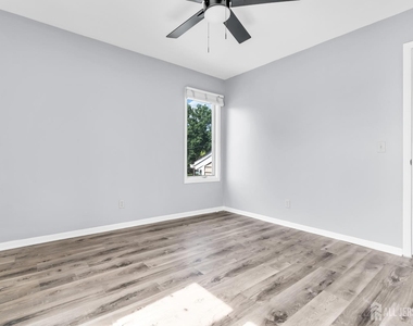 1595 E 2nd Street - Photo Thumbnail 11
