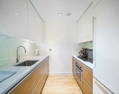555 W 59th Street - Photo Thumbnail 4