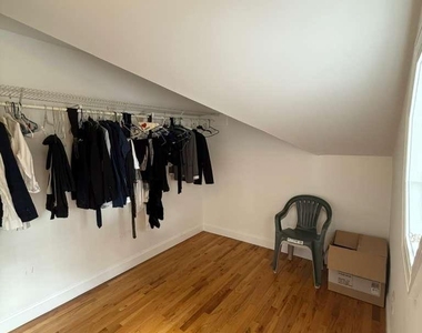 131 Amherst Avenue - Photo Thumbnail 15