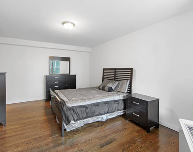 2833 Ocean Parkway - Photo Thumbnail 6